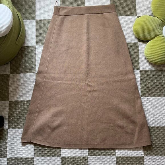 UNIQLO TAN Cotton Blend Midi Skirt for Fall and Winter - Picture 3 of 8